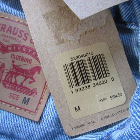 NWT Levi's Woman's Baggy Trucker in Reach For The Sky Denim Jean Jacket M - Picture 7 of 9